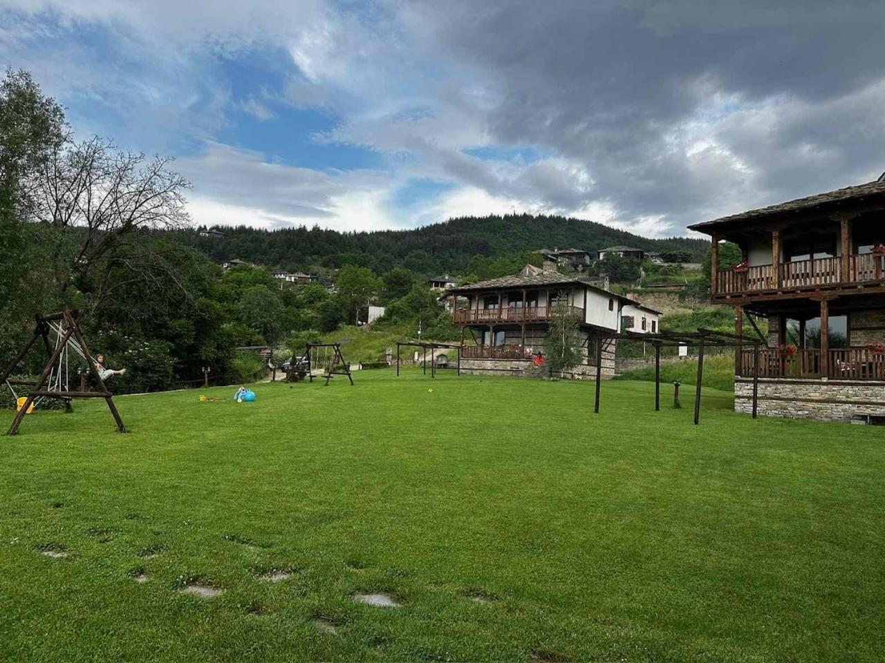 Leshten Guest Homes Zewnętrze zdjęcie